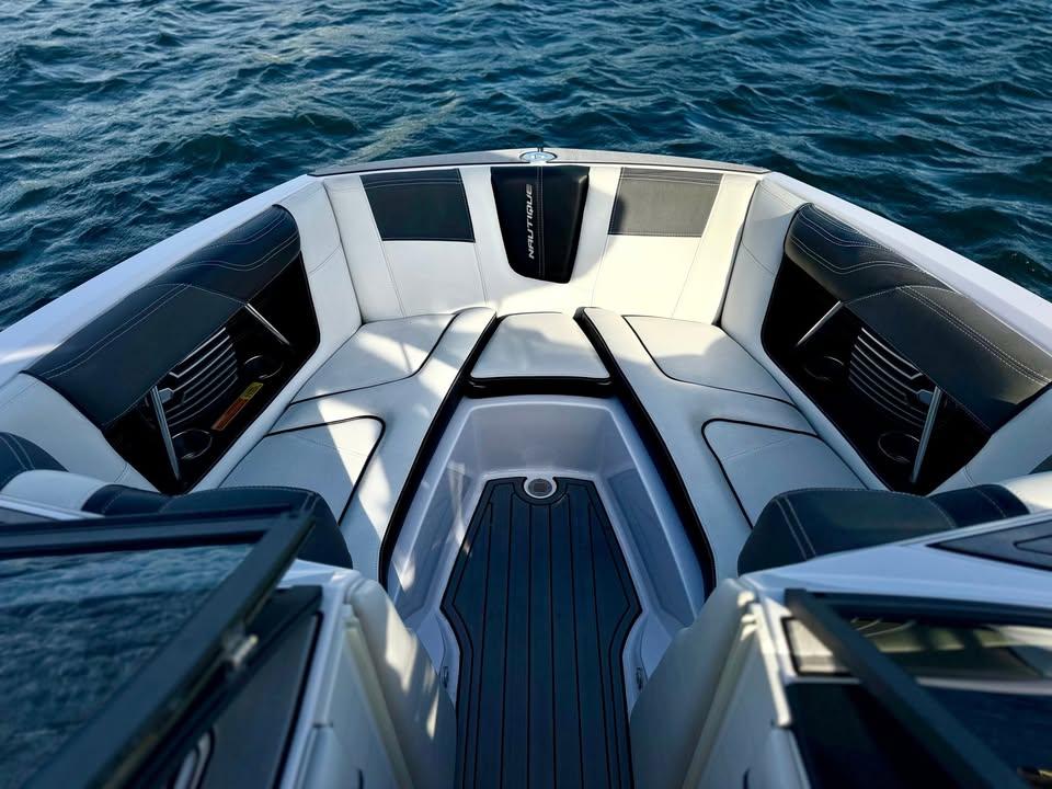 2015 Nautique G21
