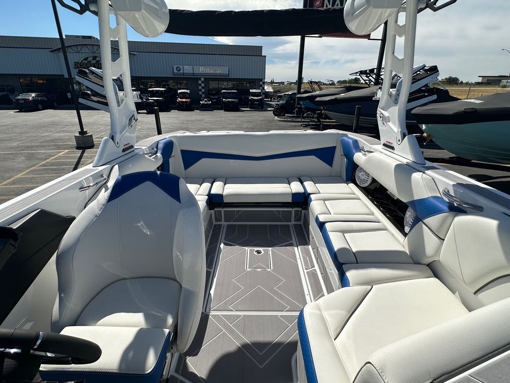 2024 Supreme Boats S220