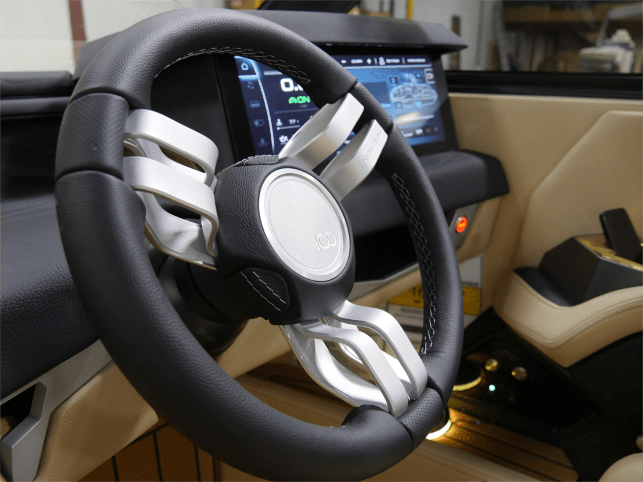 2025 Nautique G23 – Jet Black/Sahara Sand