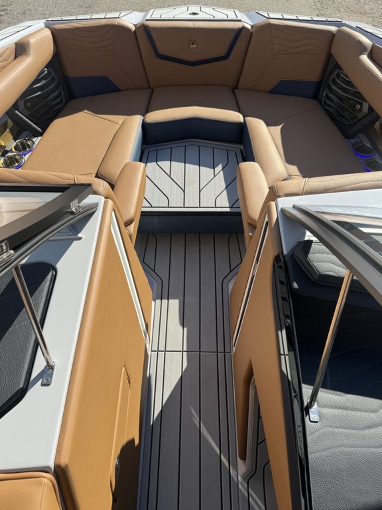 2025 Nautique Super Air Nautique G23