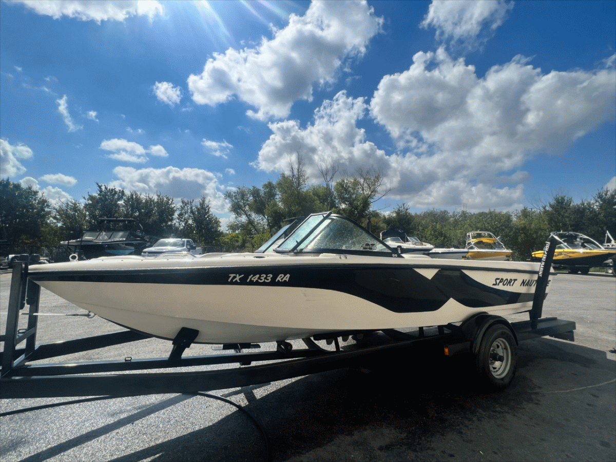 2001 Correct Craft Sport Nautique