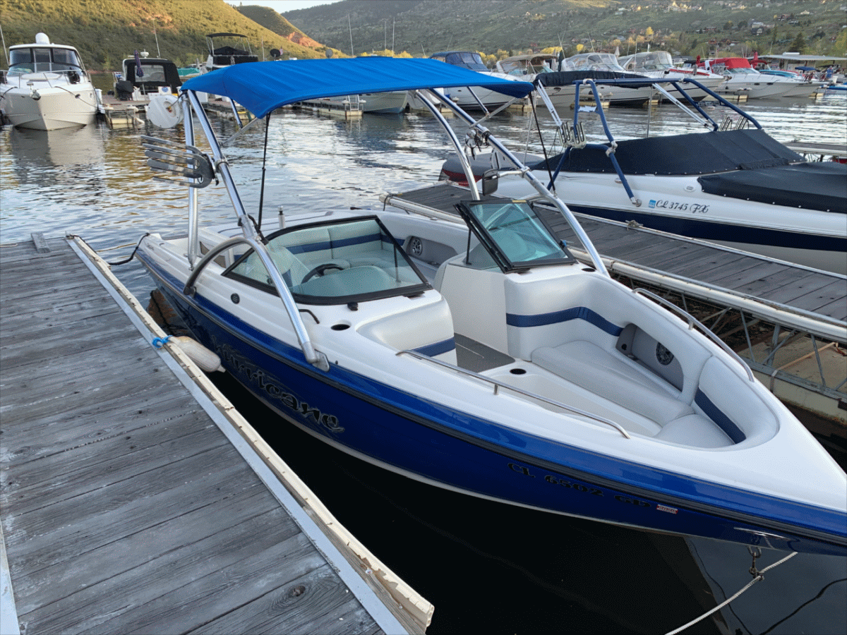 2001 Centurion Hurricane – vdrive SURF boat – summer slip/store incld
