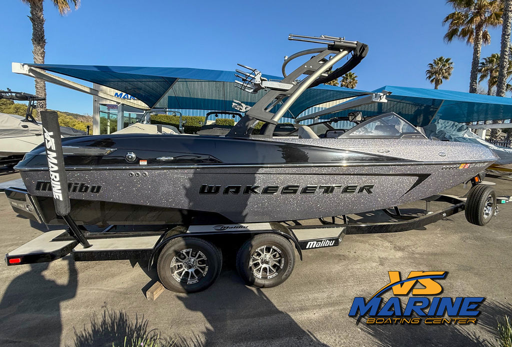 2016 Malibu Boats 23 LSV