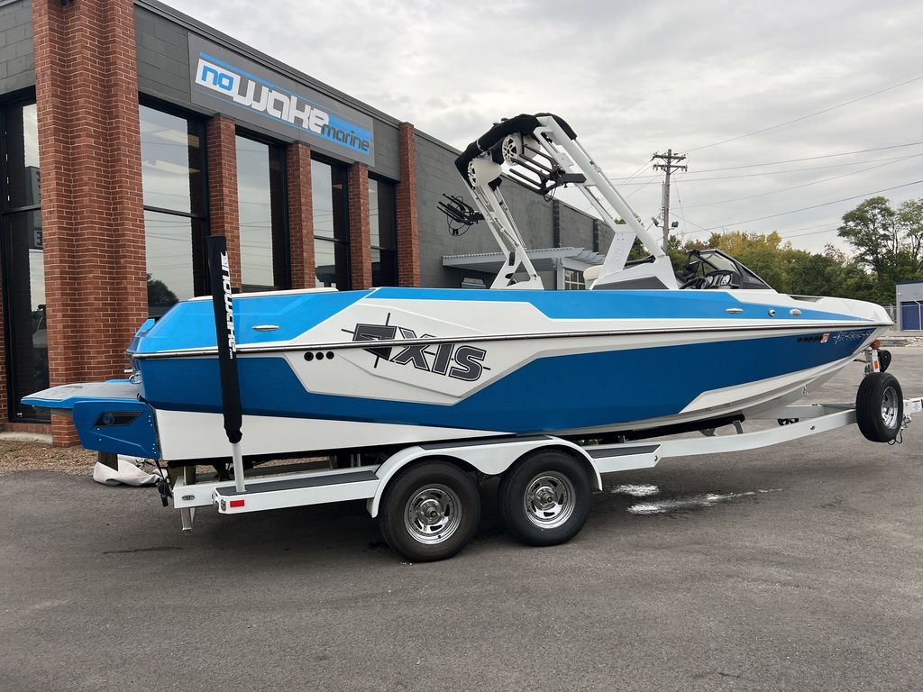 boat.Title
