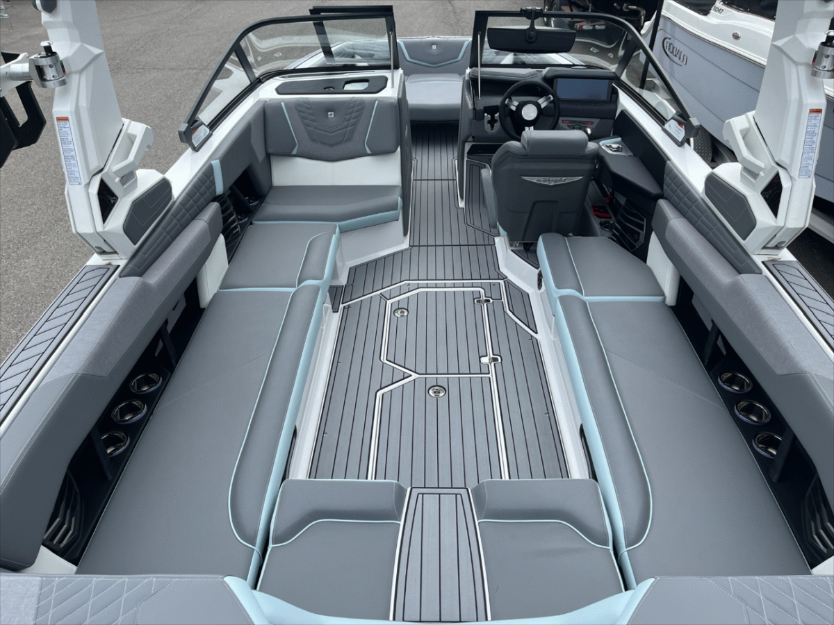 2024 Nautique G25