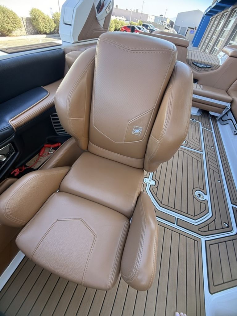 2020 Nautique G25