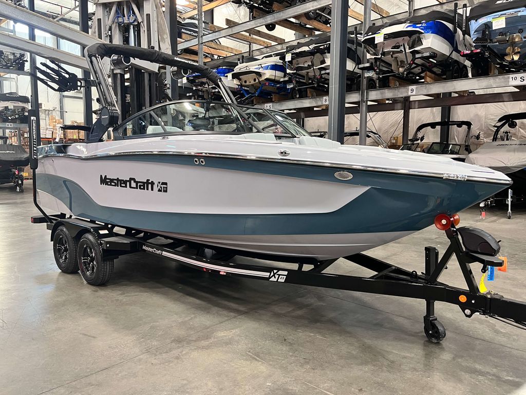 2025 MasterCraft XT23