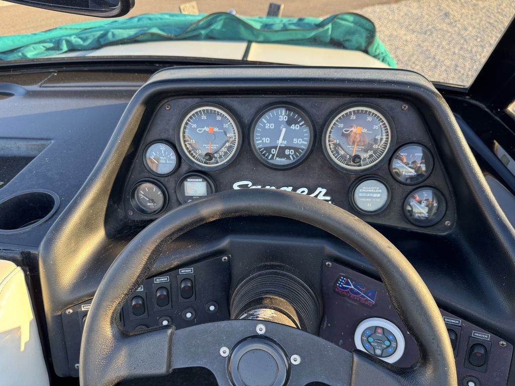 2000 Sanger Boats 2000 DXII Barefooter