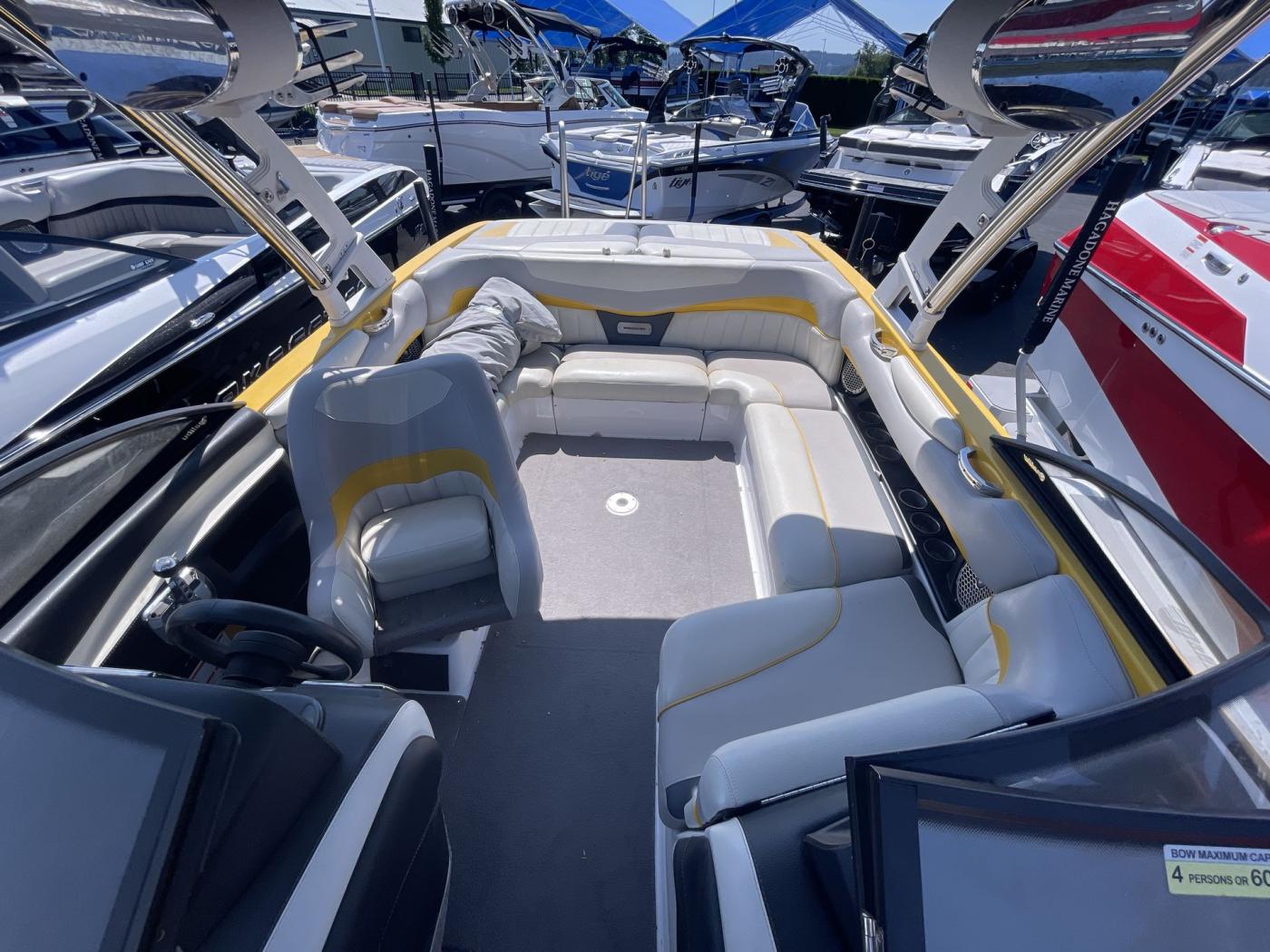 2013 malibu 22-MXZ