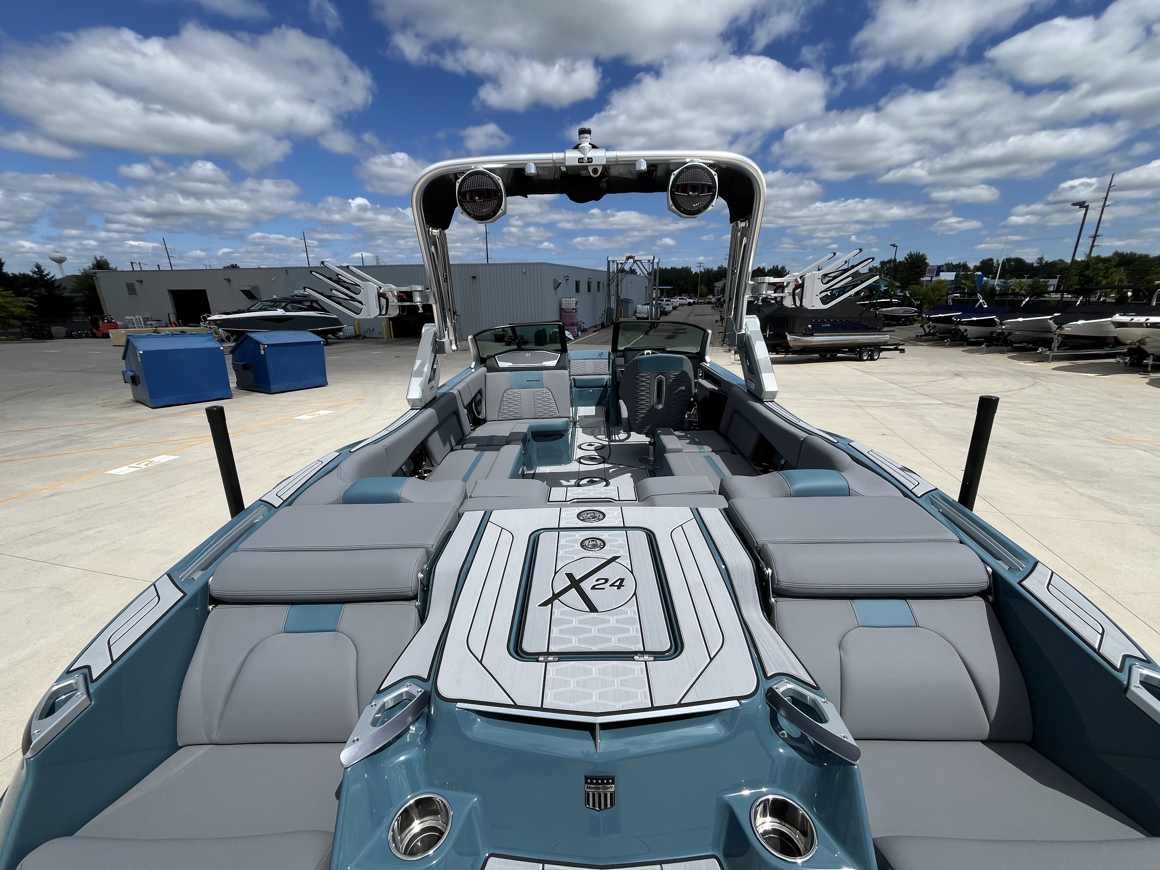 2025 MasterCraft X24