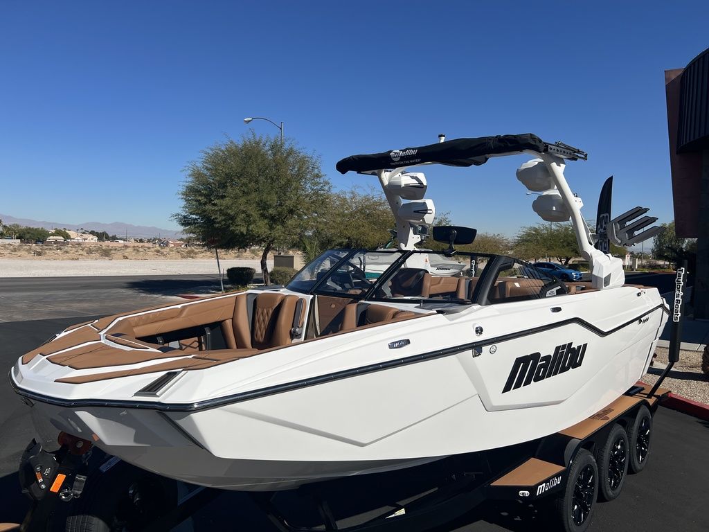 2025 Malibu Boats M230