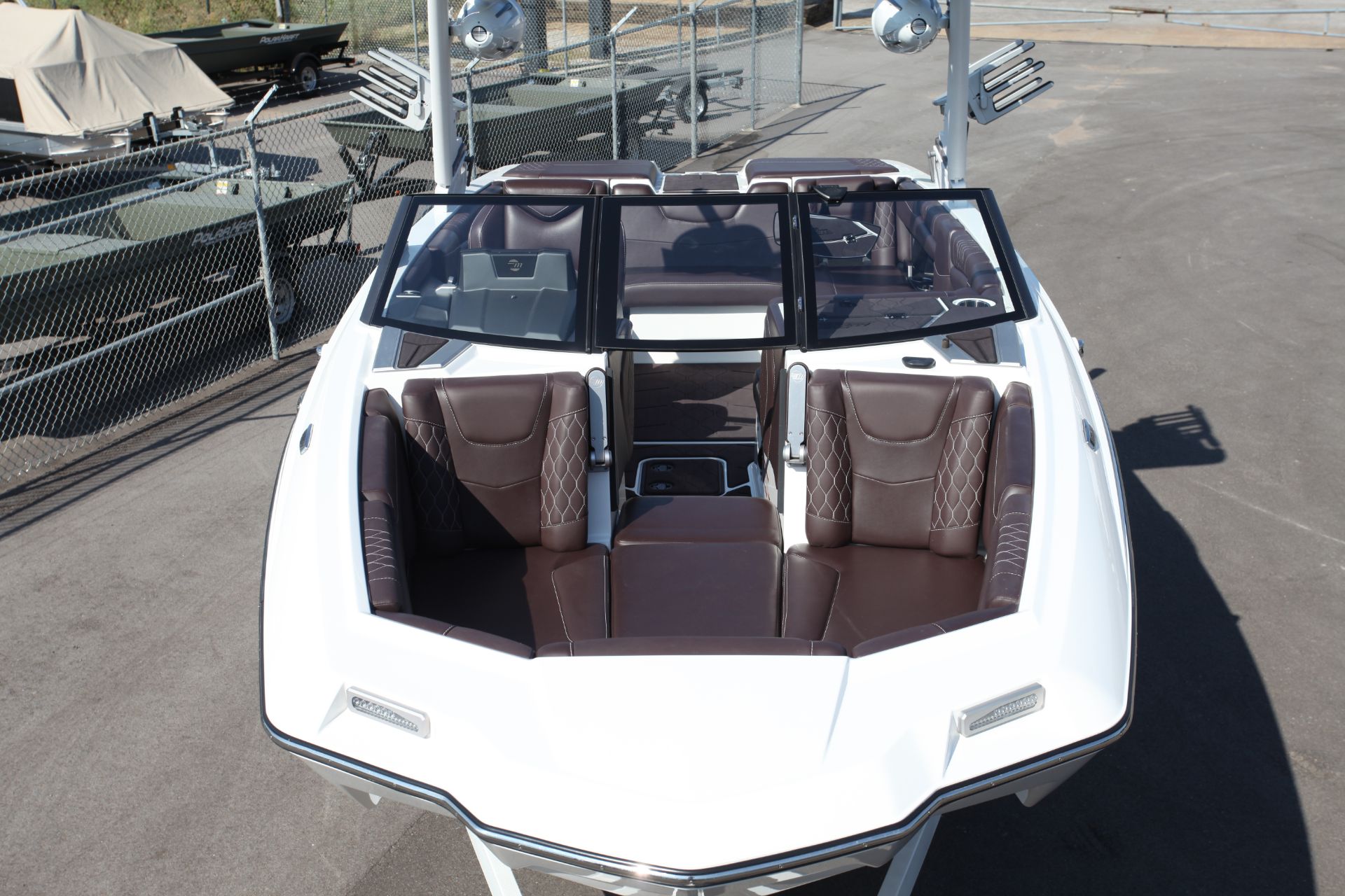  Malibu M220