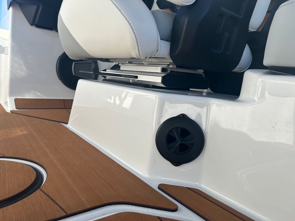2025 Axis Wake Research T235