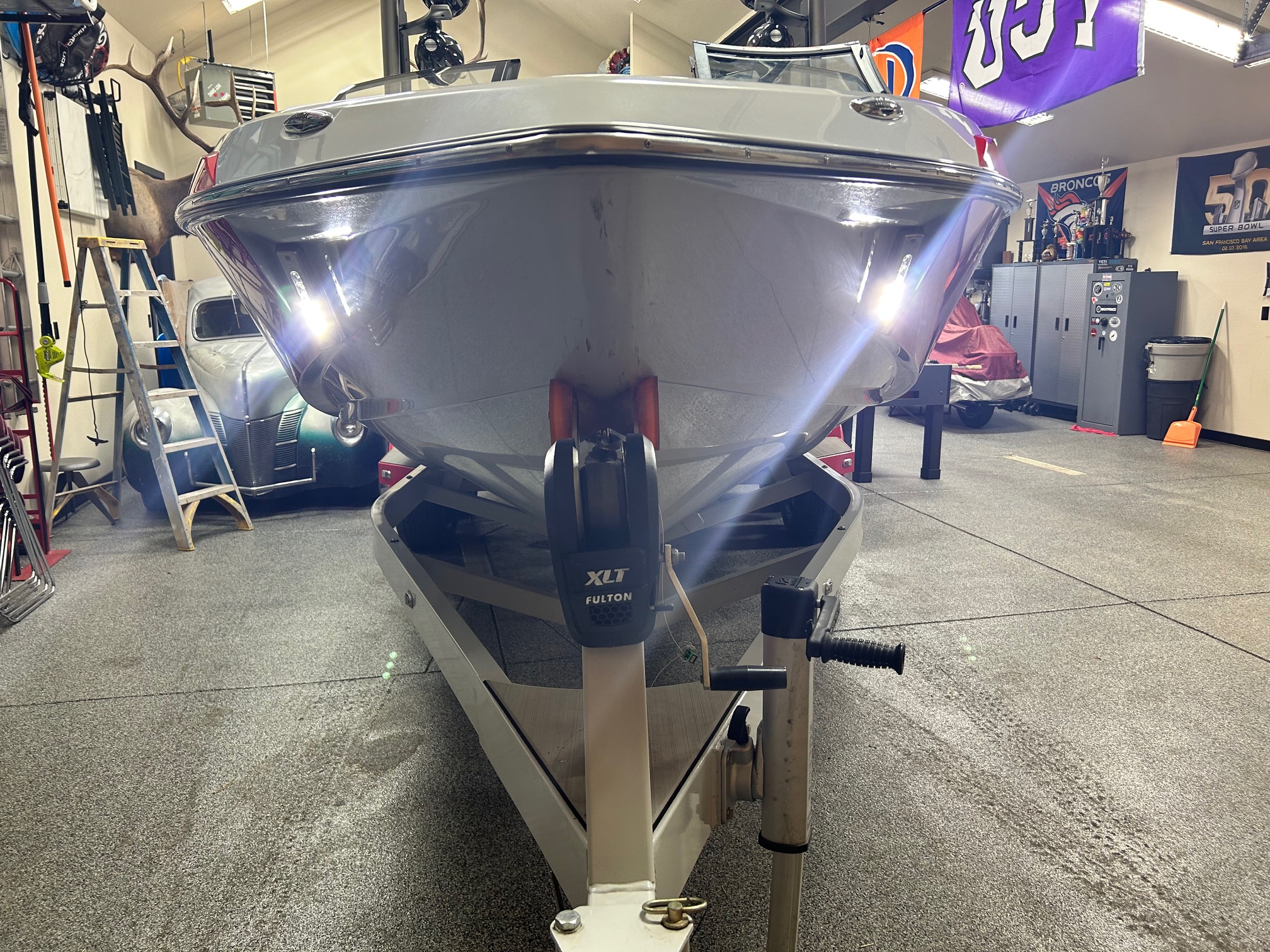 2019 Malibu 23LSV Wakesetter