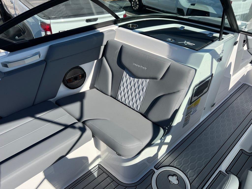 2024 MasterCraft XT22 T