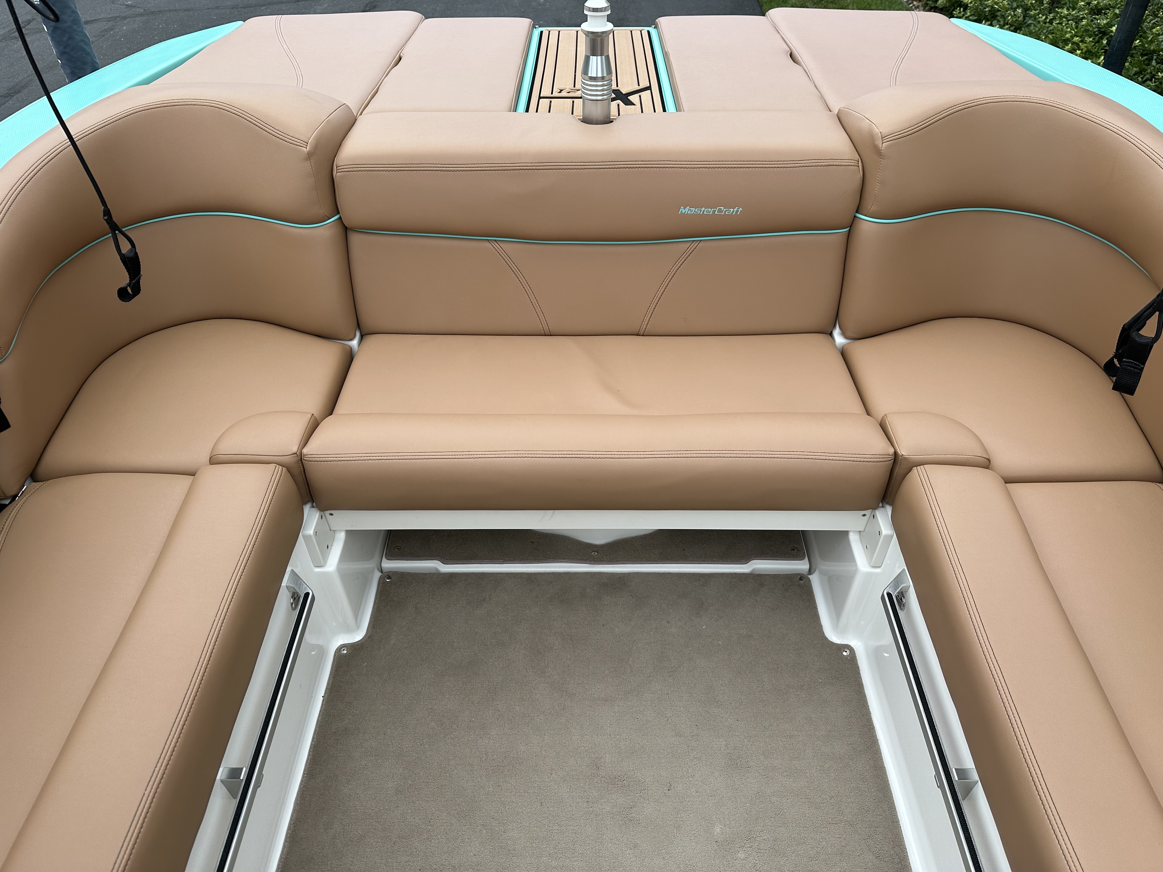 2019 MasterCraft XT21