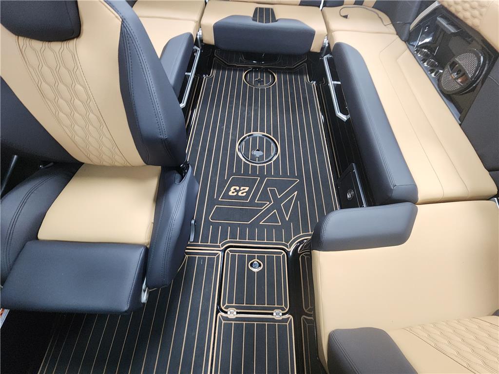 2024 Mastercraft XT-23 | 209111