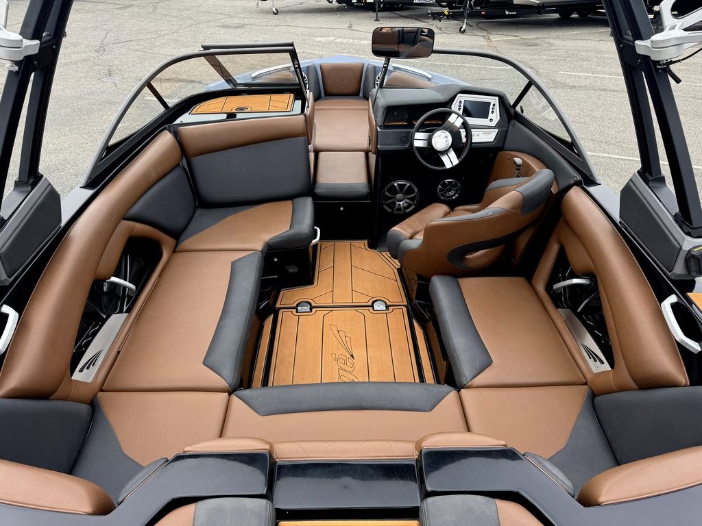 2018 Tige R21