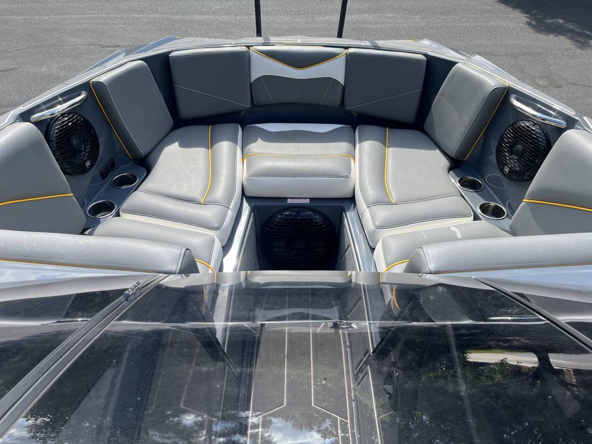 2021 Supreme ZS232
