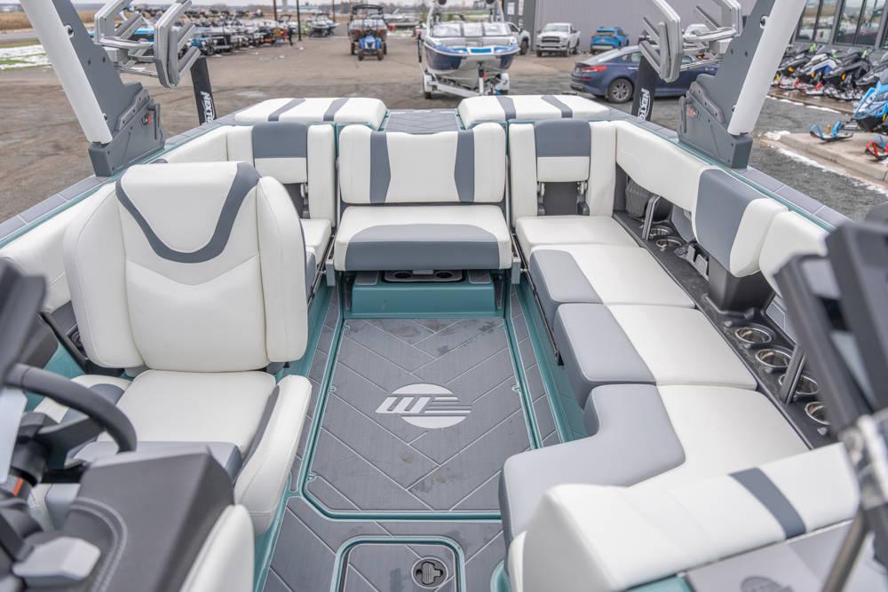 2024 Malibu Boats 22 LSV