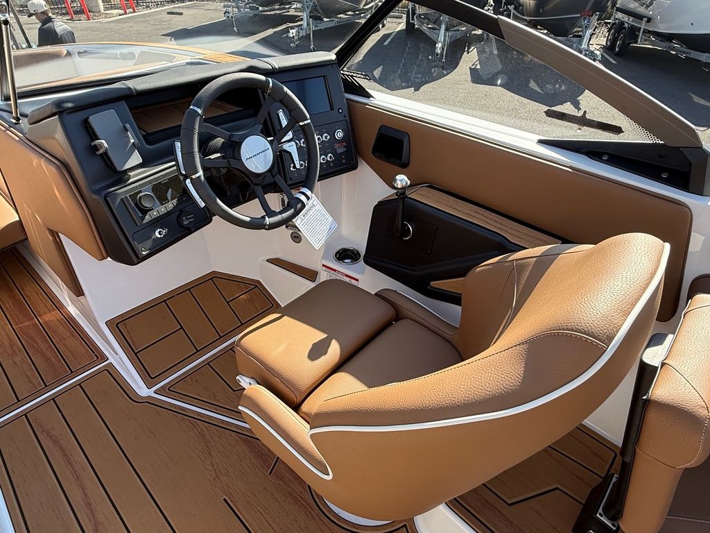 2025 Moomba Max