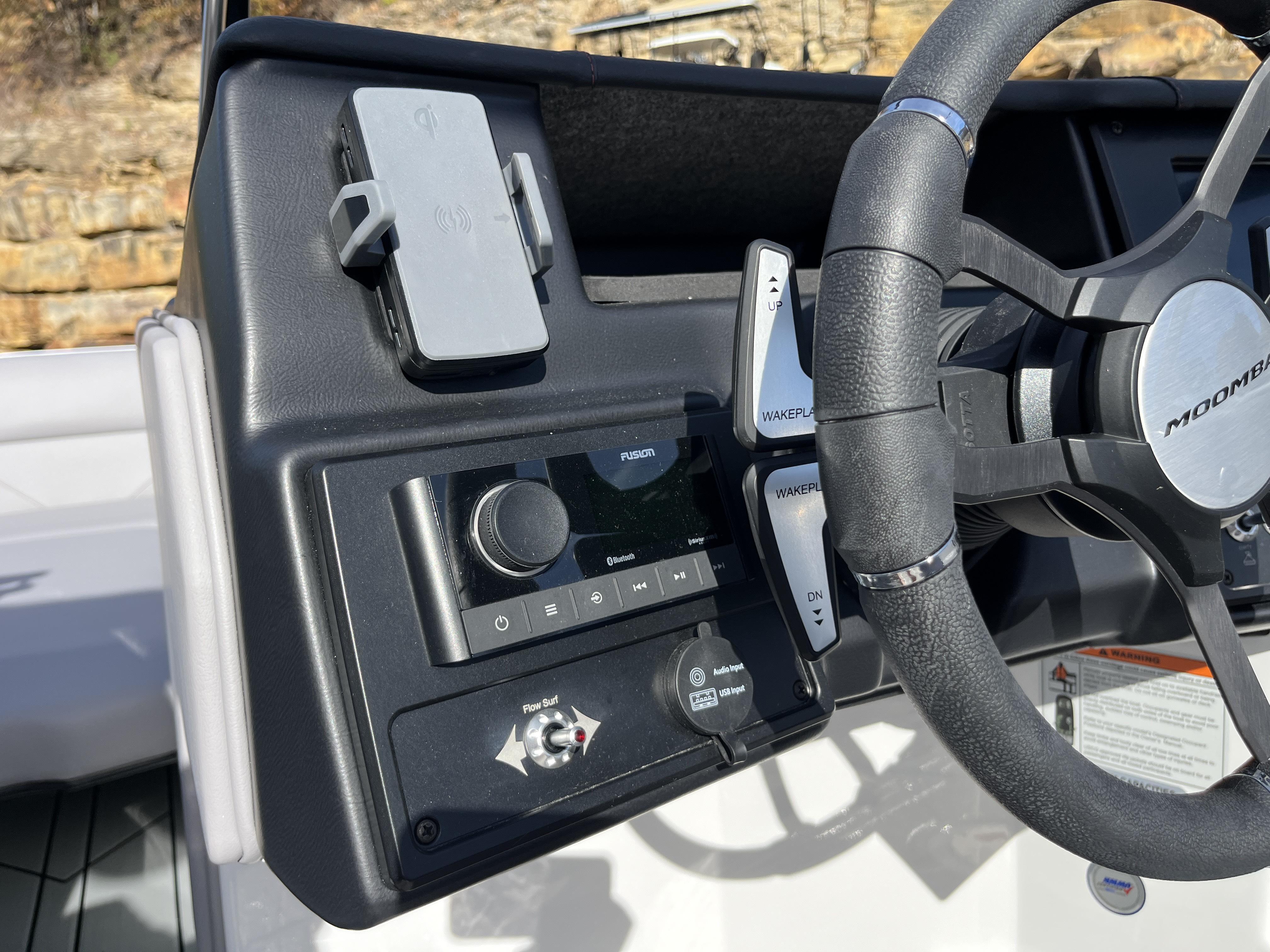 2025 MOOMBA MAX
