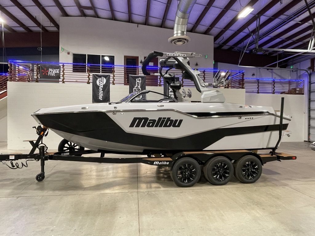 boat.Title