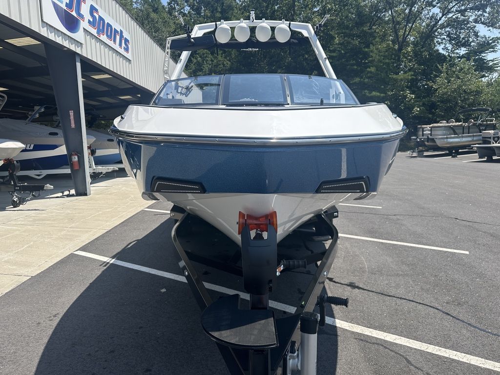 2024 Axis Wake Research T235