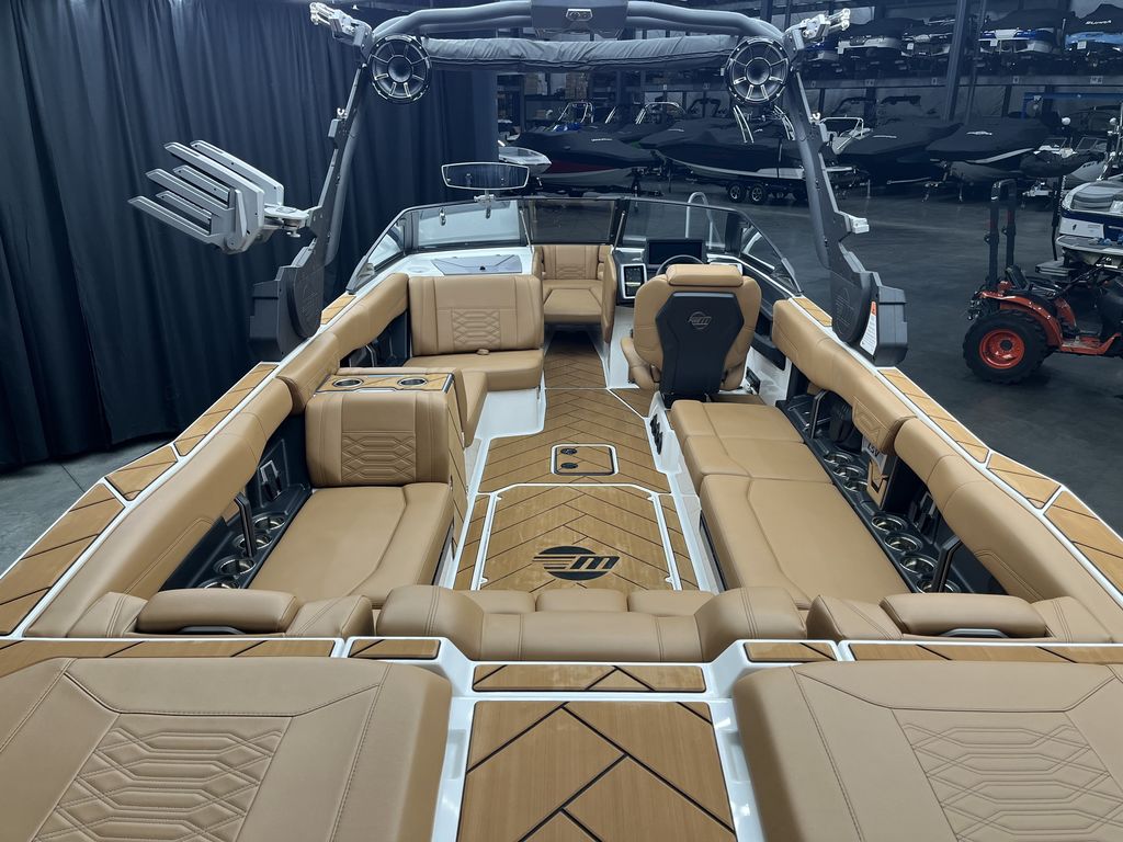 2024 Malibu Boats 26 LSV