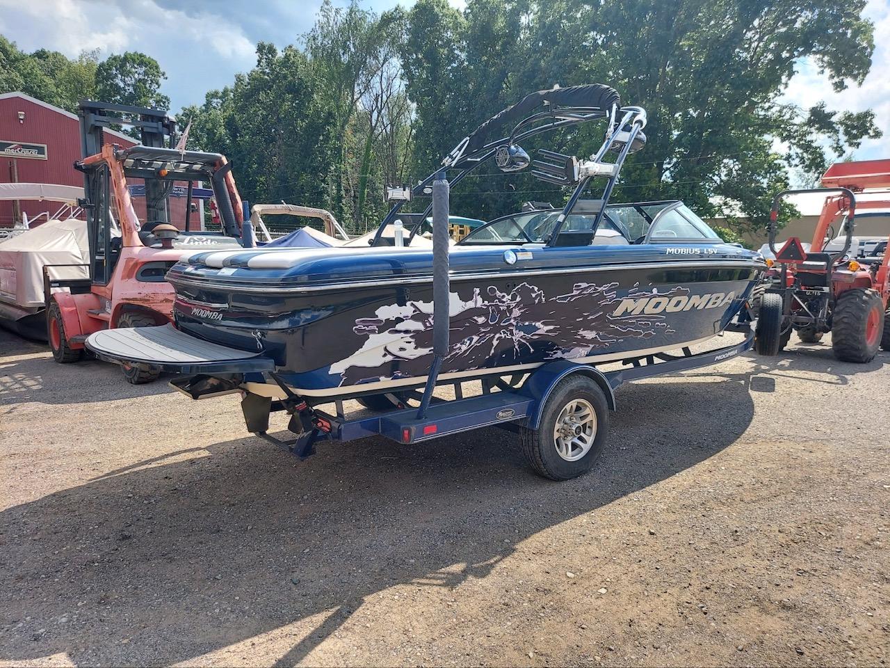 2012 Moomba Mobius LSV