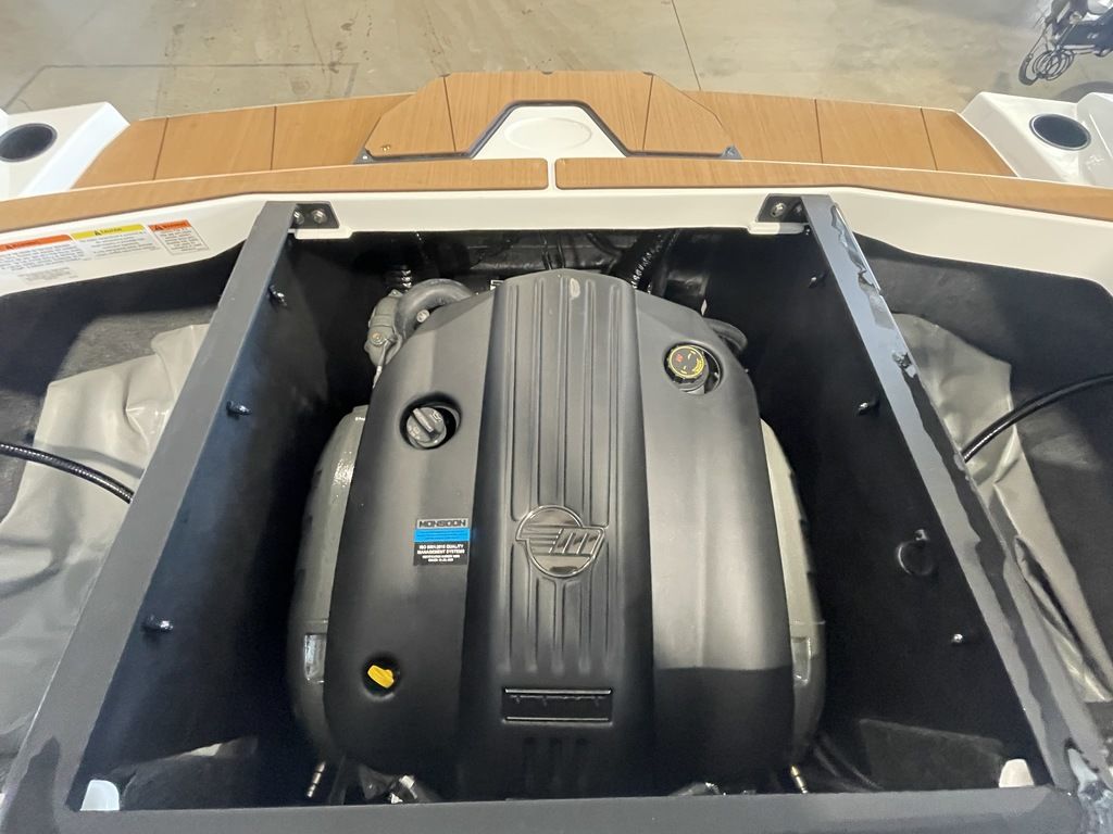 2025 Axis Wake Research T220