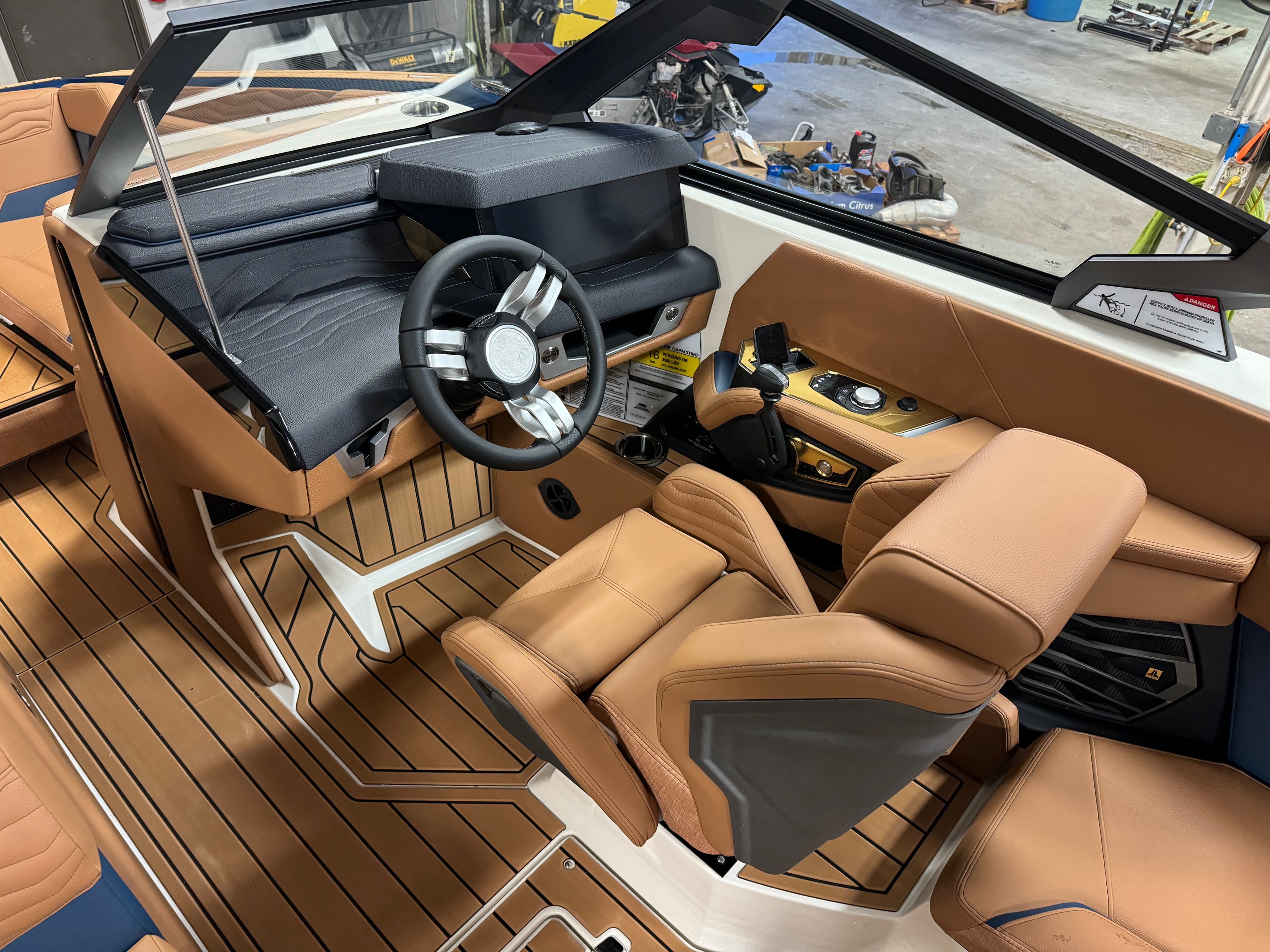 2025 Nautique G23