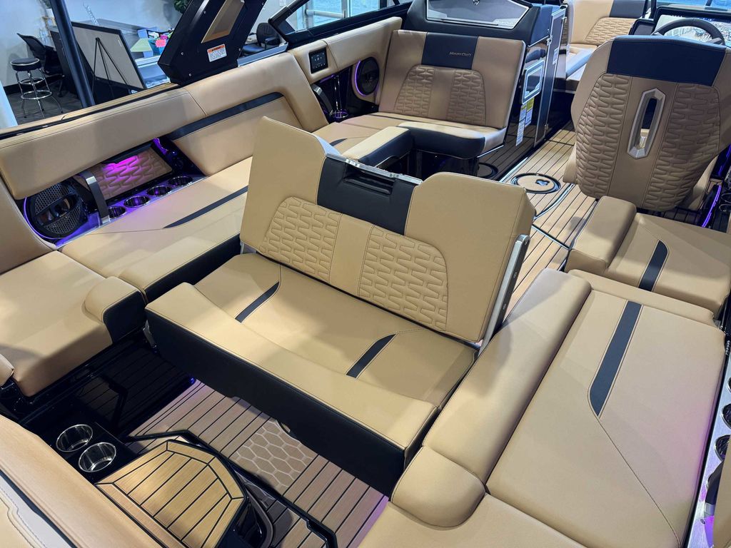 2025 MasterCraft X24