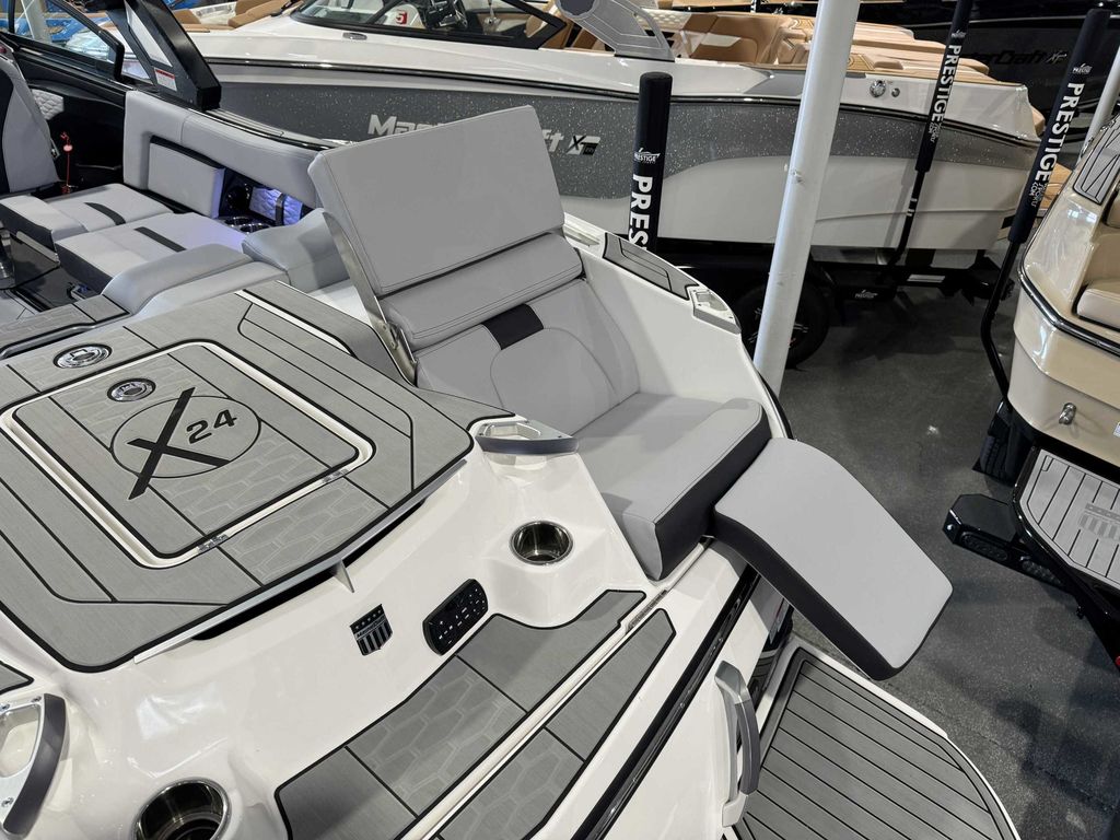 2024 MasterCraft X24