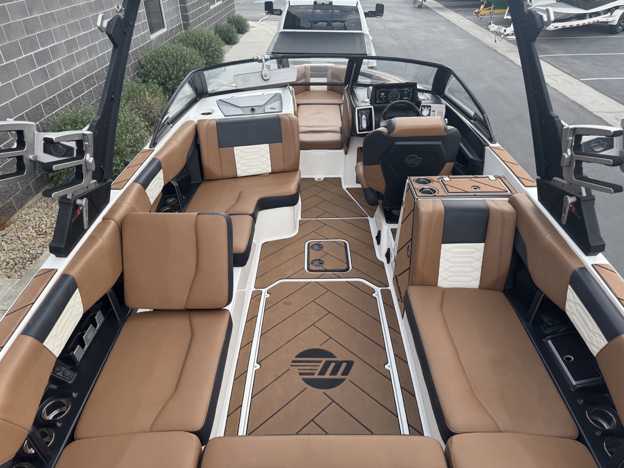 2023 Malibu 25 LSV LT4 Supercharged Well optioned