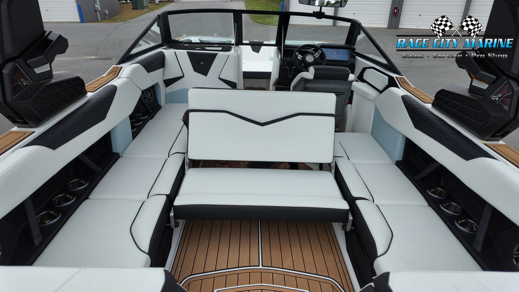 2025 Nautique S23