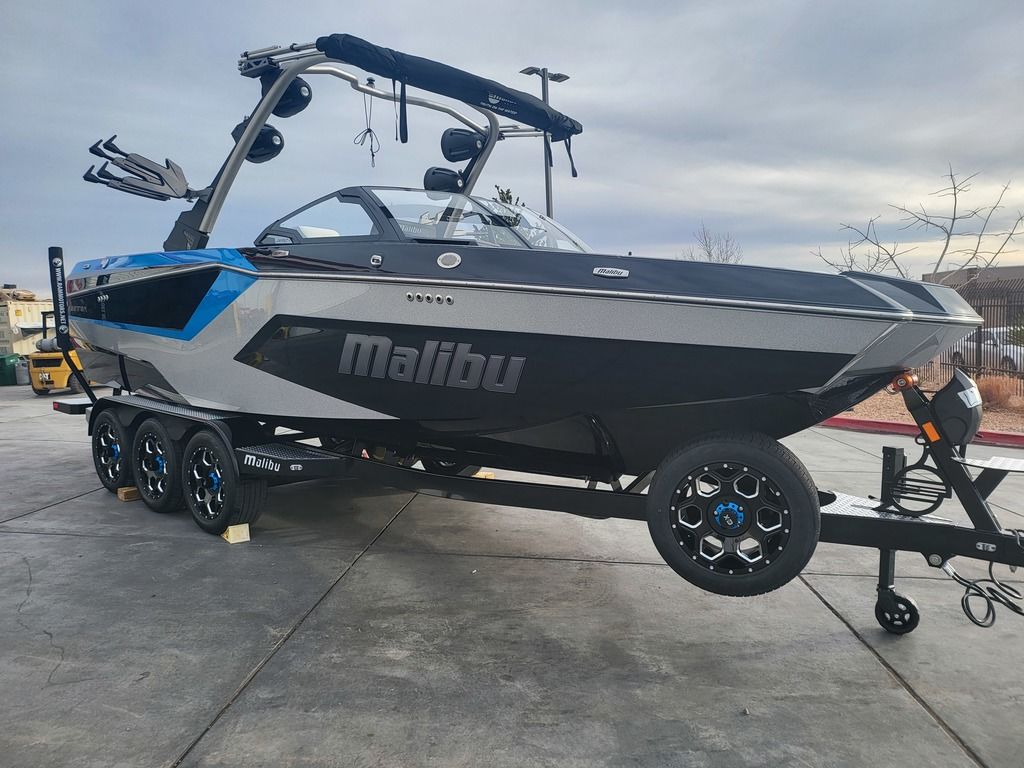 2025 Malibu Boats 24 MXZ