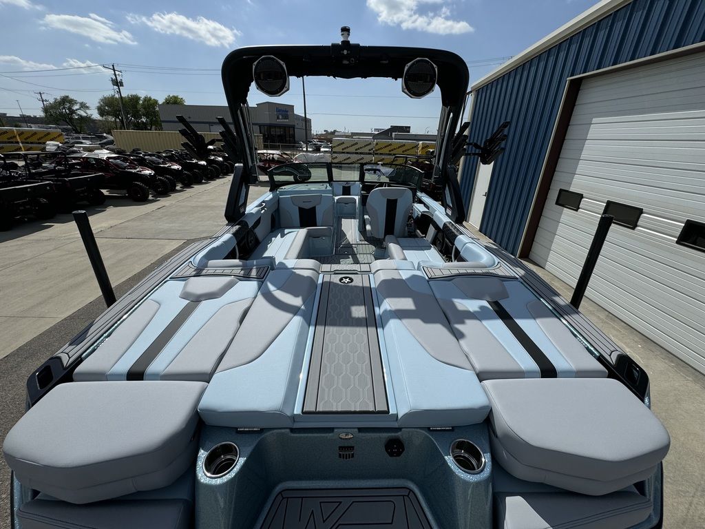 2025 MasterCraft XT23
