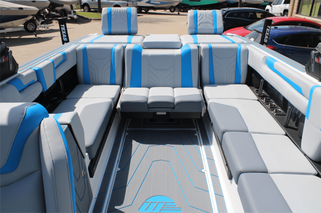 2025 Malibu 25 LSV