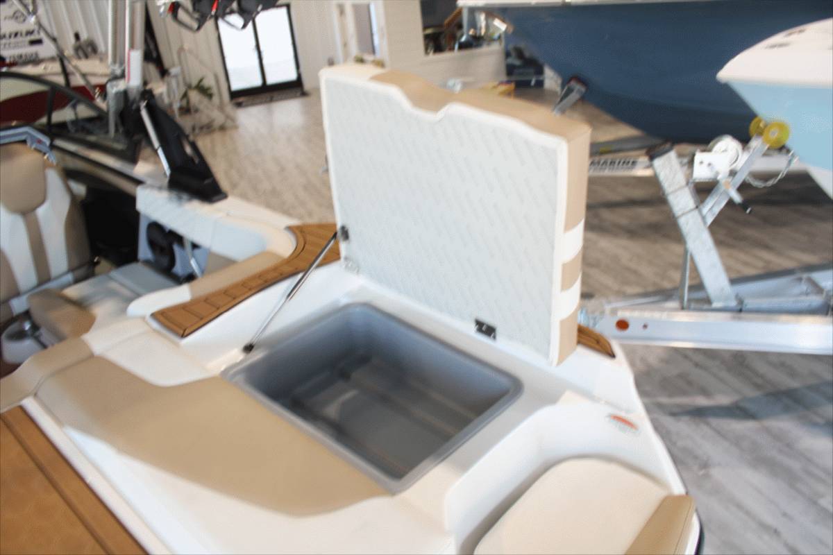 2023 MasterCraft XT20