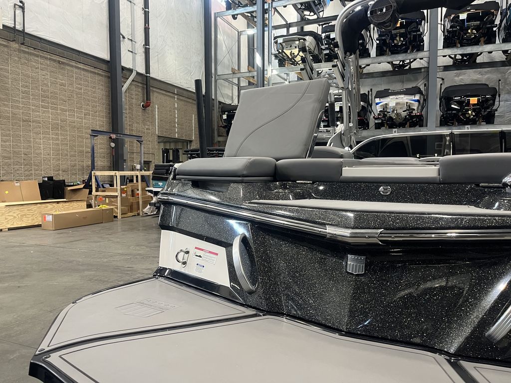 2019 MasterCraft XT23 Icon