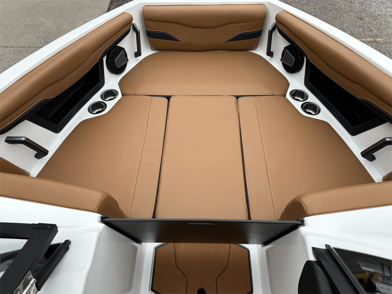 2025 Axis T220
