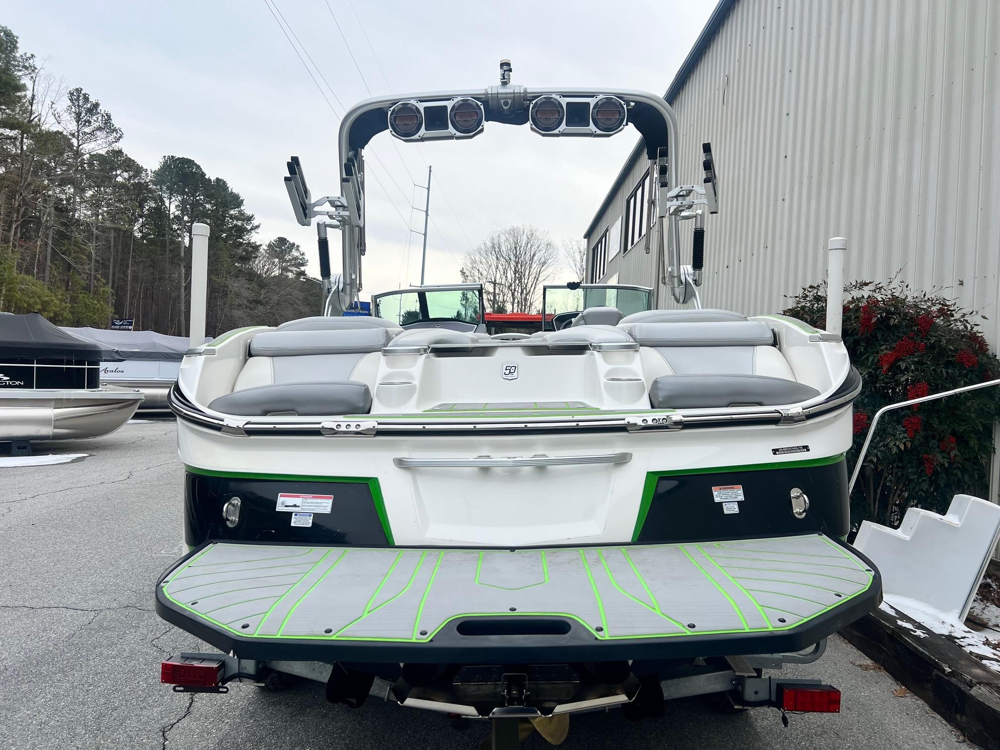 2018 MasterCraft X23