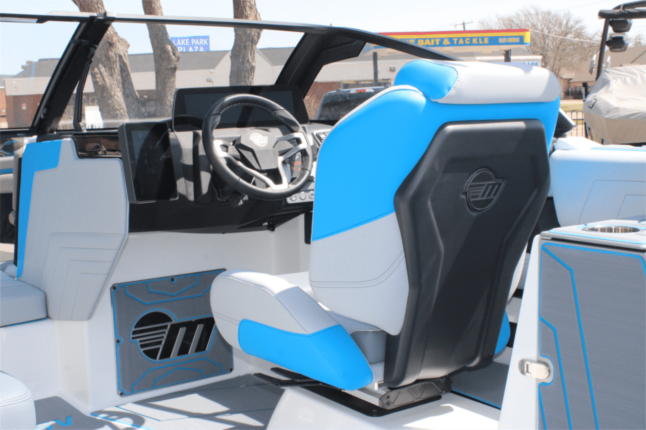 2025 Malibu 25 LSV