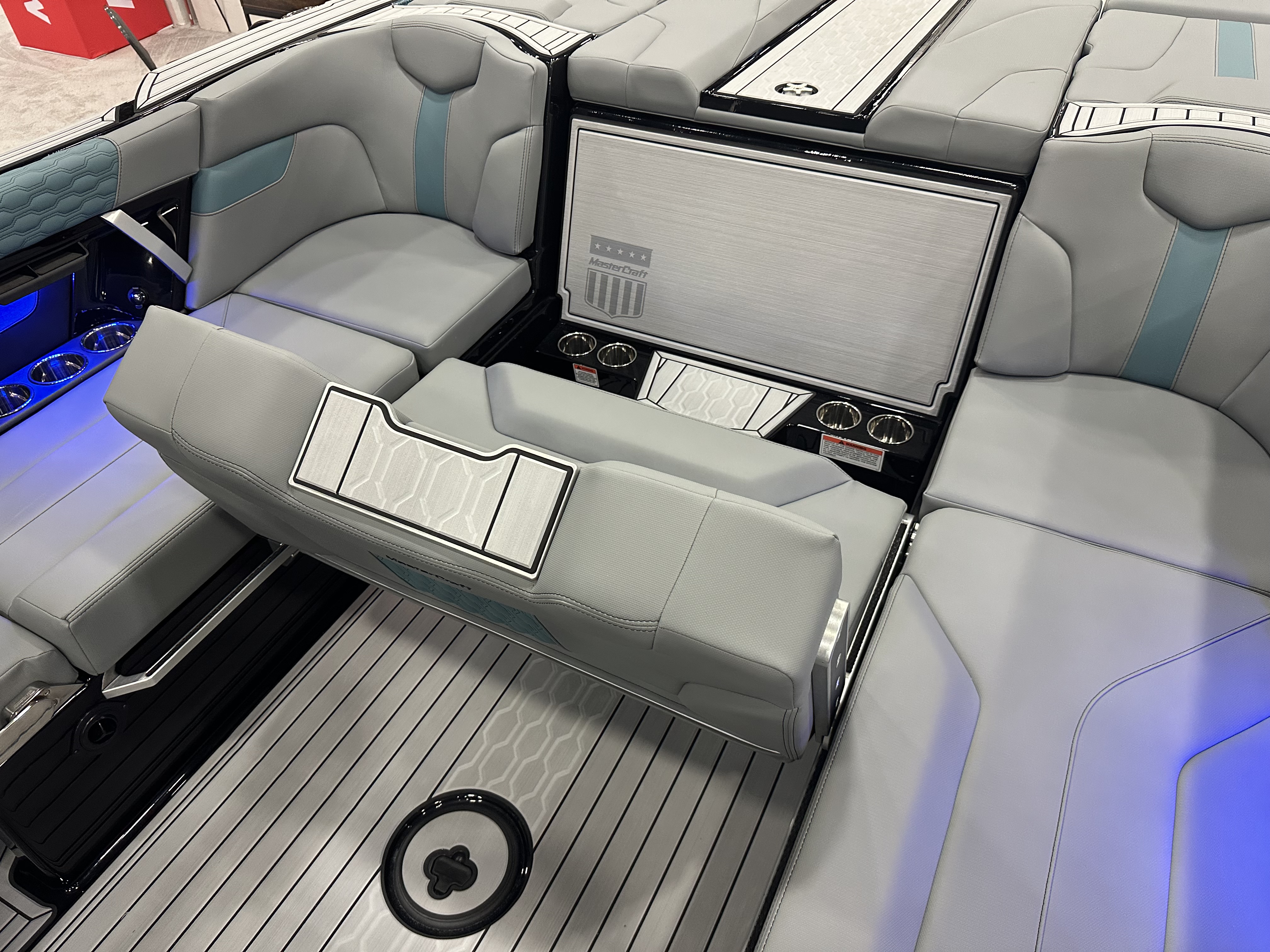 2025 MasterCraft XT24