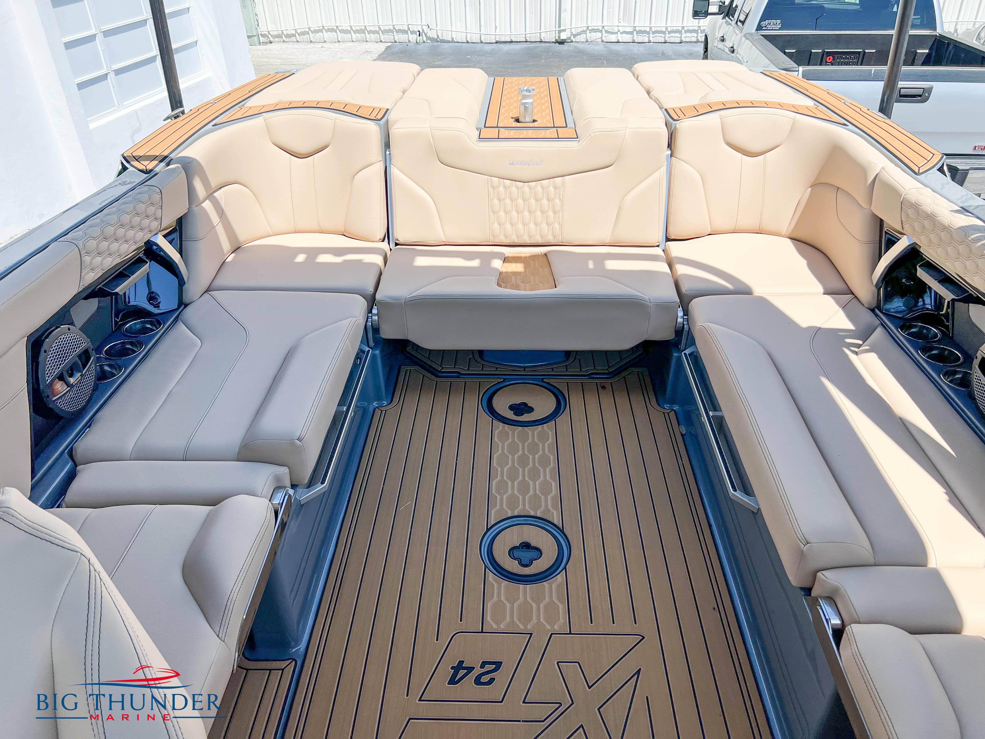 2023 Mastercraft XT24