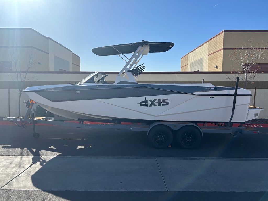 boat.Title