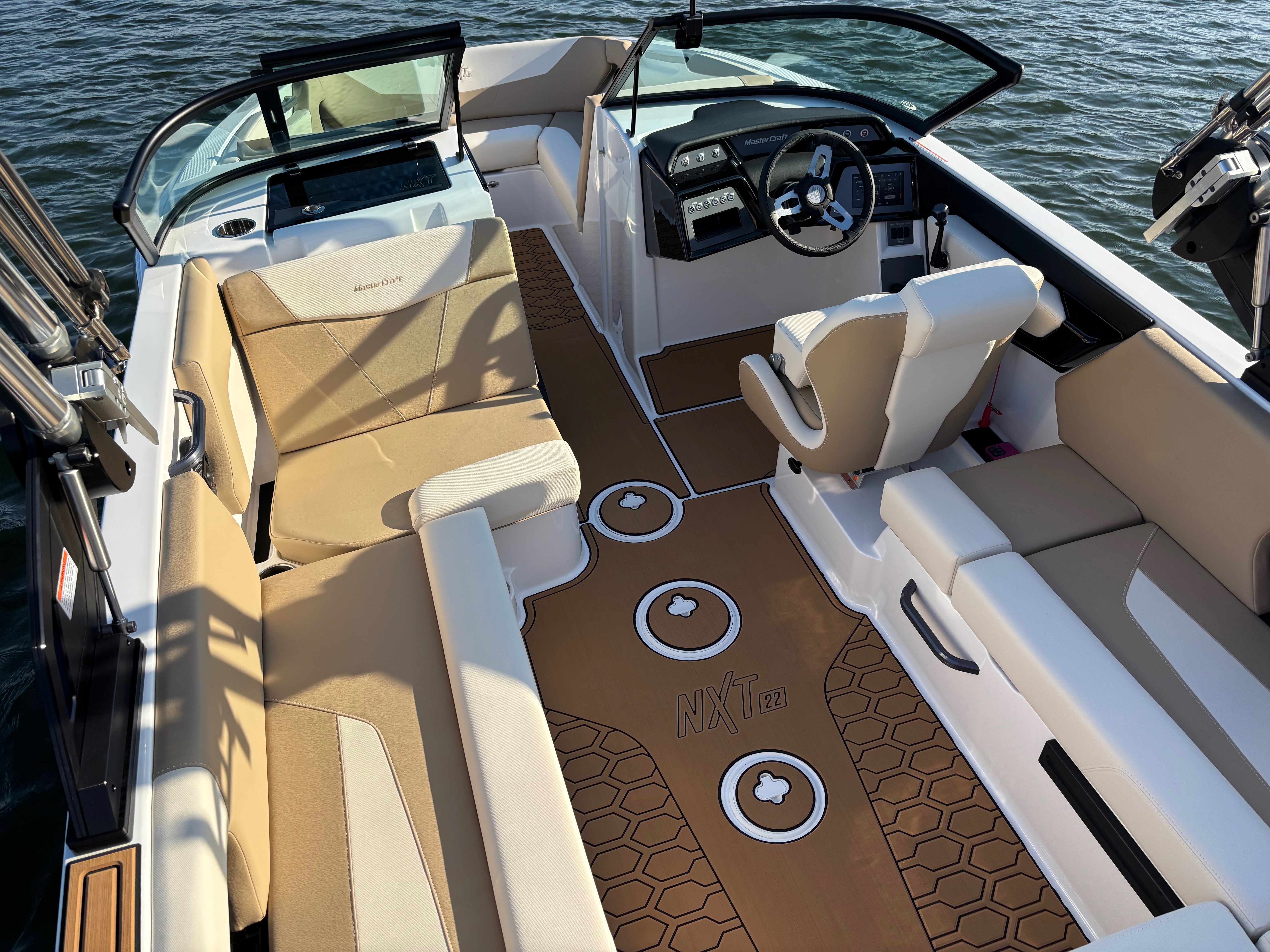 2025 Mastercraft NXT22