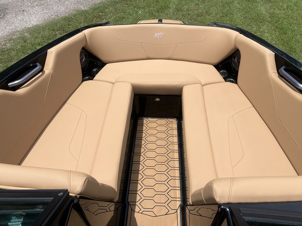 2022 MasterCraft NXT24