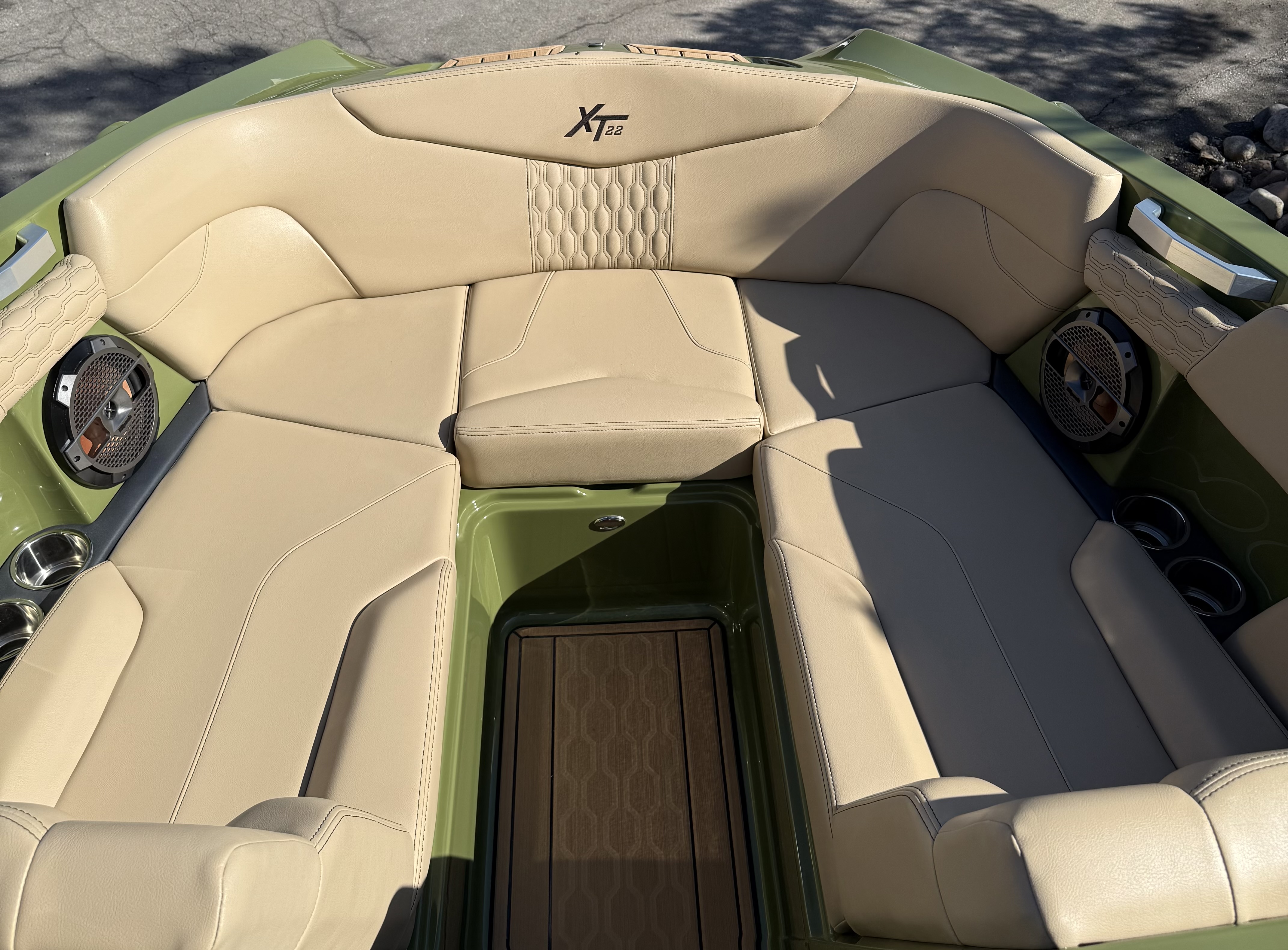 2022 MasterCraft XT22